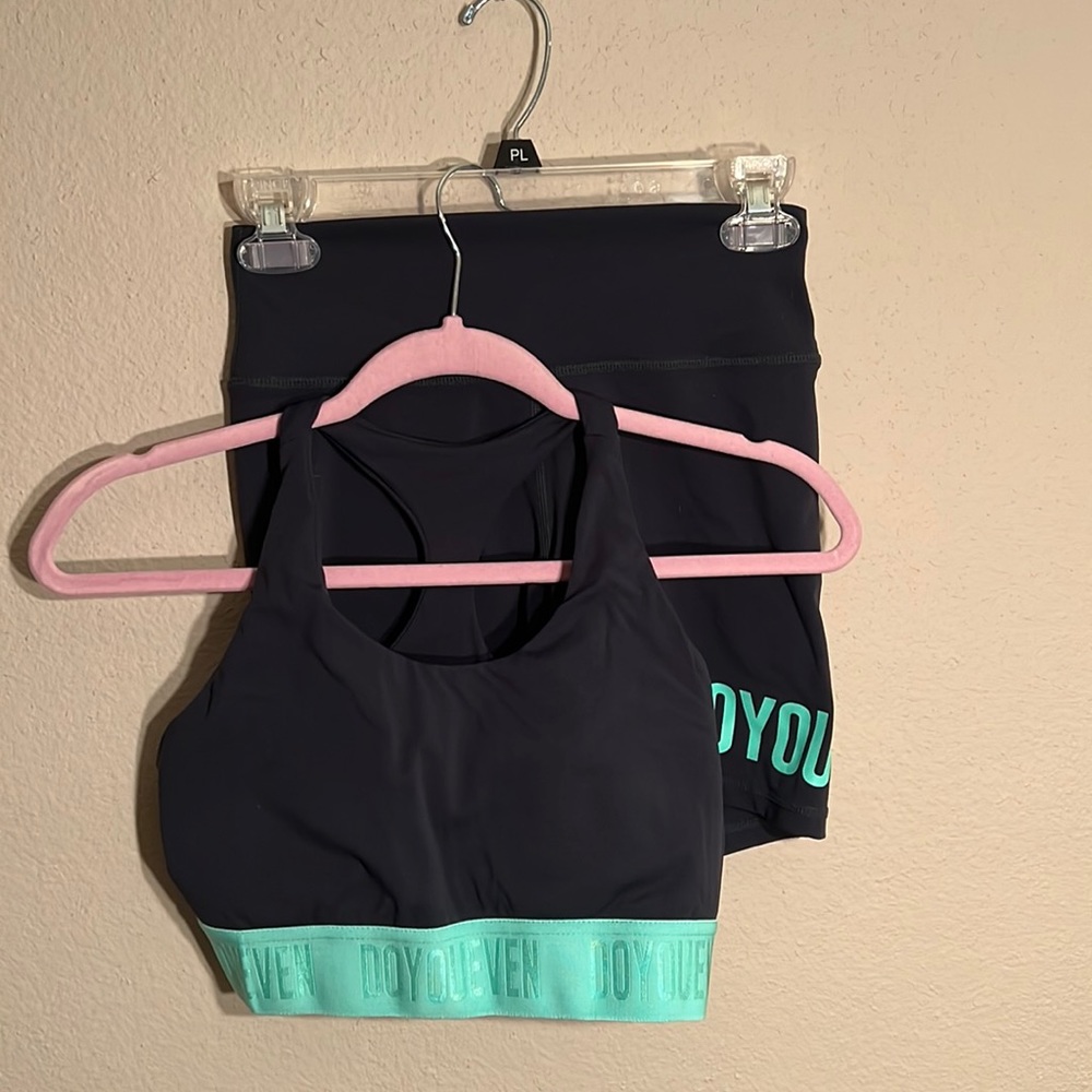 DoYouEven - Matching set - sports bra and shorts - M/L Deep Green 🌲🌴